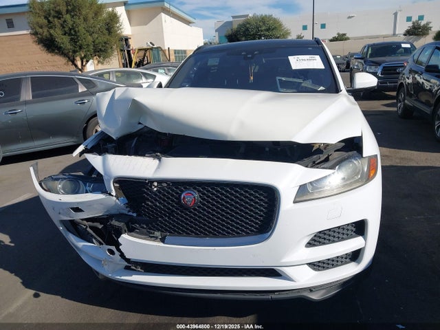 Jaguar F-pace 25t Premium 2018 SADCJ2FX5JA254698 Image 12