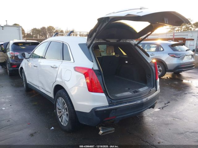 2017 CADILLAC XT5 1GYKNDRSXHZ262504 Photo 2