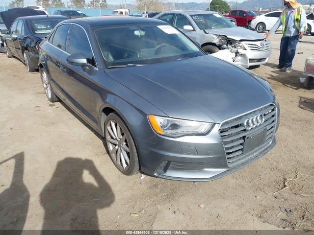 2015 AUDI A3 WAUEFGFF8F1002359 Photo 0