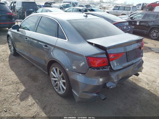 2015 AUDI A3 WAUEFGFF8F1002359 Photo 2