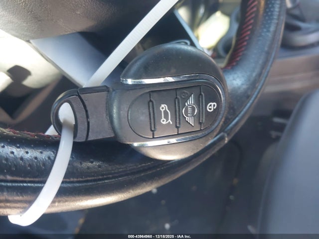 2019 MINI COUNTRYMAN WMZYT5C54K3G92444 Photo 10