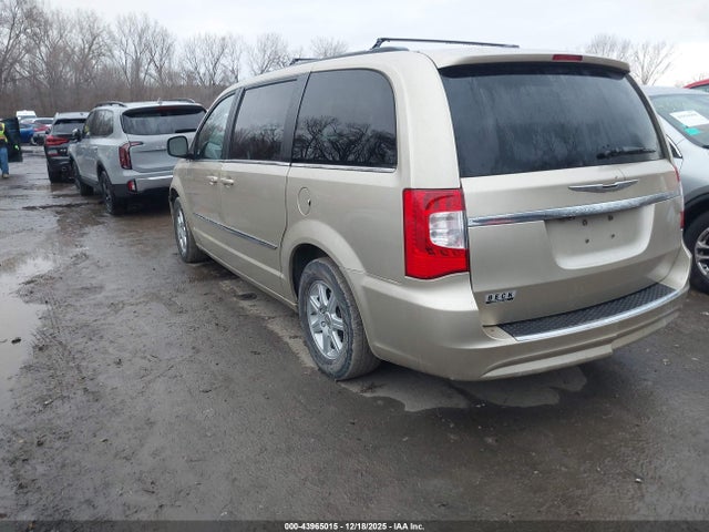 2011 CHRYSLER TOWN & COUNTRY 2A4RR5DG5BR771350 Photo 2