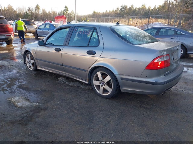 2004 SAAB 9-5 YS3EH49G743000807 Photo 2