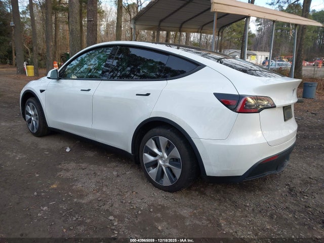 2020 TESLA MODEL Y 5YJYGDEEXLF024922 Photo 2