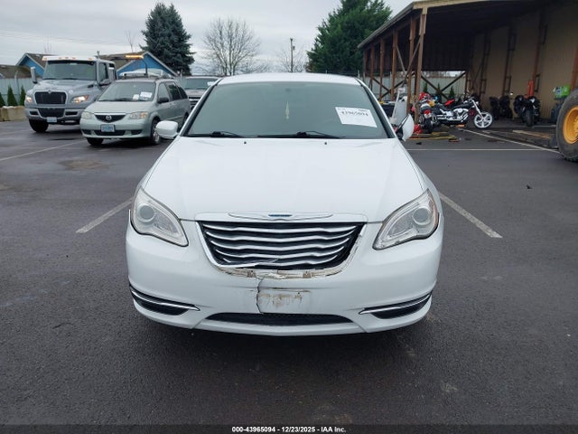 Chrysler 200 LX 2014 1C3CCBAB6EN146689 Image 13