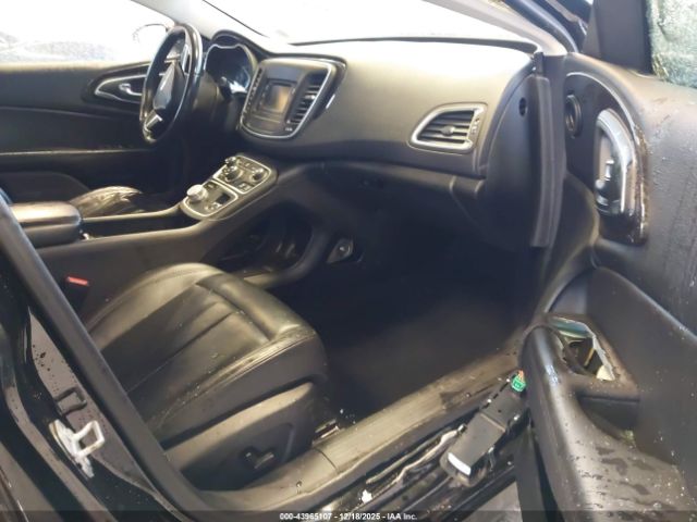 2015 CHRYSLER 200 1C3CCCCBXFN575189 Photo 4