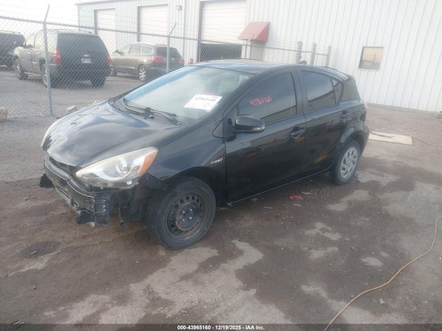 JTDKDTB37G1121991 Toyota Prius C Two