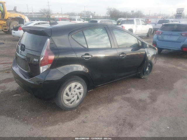 JTDKDTB37G1121991 Toyota Prius C Two