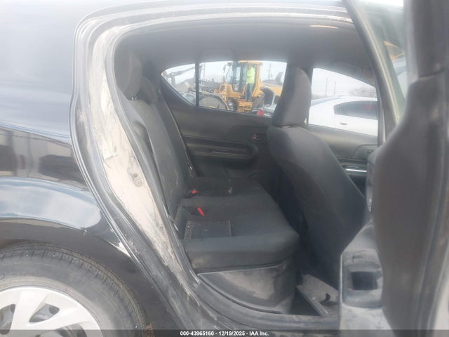 JTDKDTB37G1121991 Toyota Prius C Two