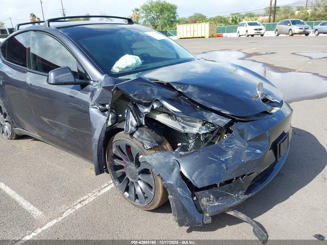2024 TESLA MODEL Y 7SAYGDEF4RF086532 Photo 5