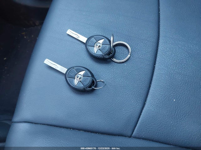 2006 MINI COOPER WMWRC33576TK15497 Photo 10