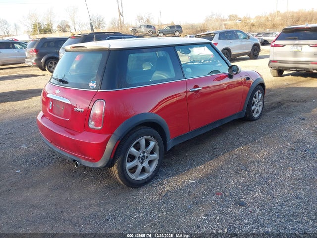 2006 MINI COOPER WMWRC33576TK15497 Photo 3