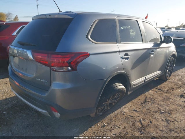 2016 MITSUBISHI OUTLANDER JA4AD3A33GZ059658 Photo 3