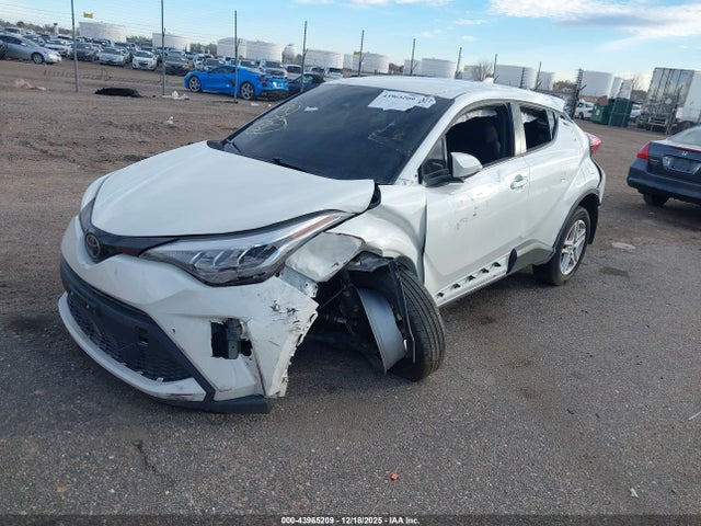 NMTKHMBX6MR130613 Toyota C-HR LE