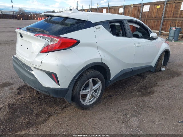 NMTKHMBX6MR130613 Toyota C-HR LE