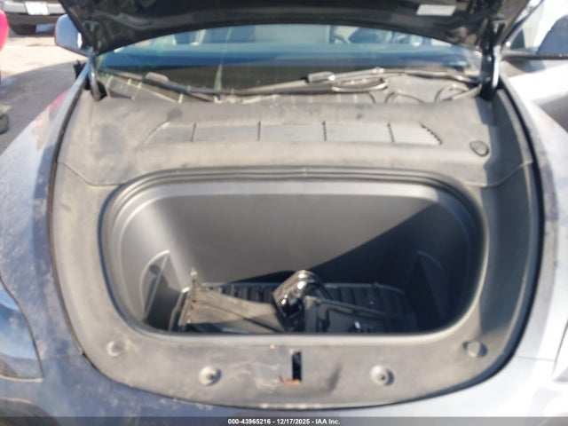 2024 TESLA MODEL Y 7SAYGDEE8RA233519 Photo 9
