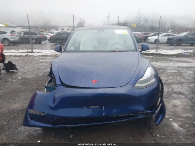 2023 Tesla Model Y მანქანა იყიდება აუქციონზე, vin: 7SAYGDEE4PF684785, აუქციონის ნომერი: 43965241