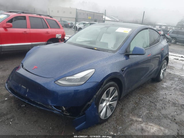 2023 TESLA MODEL Y 7SAYGDEE4PF684785 Photo 1