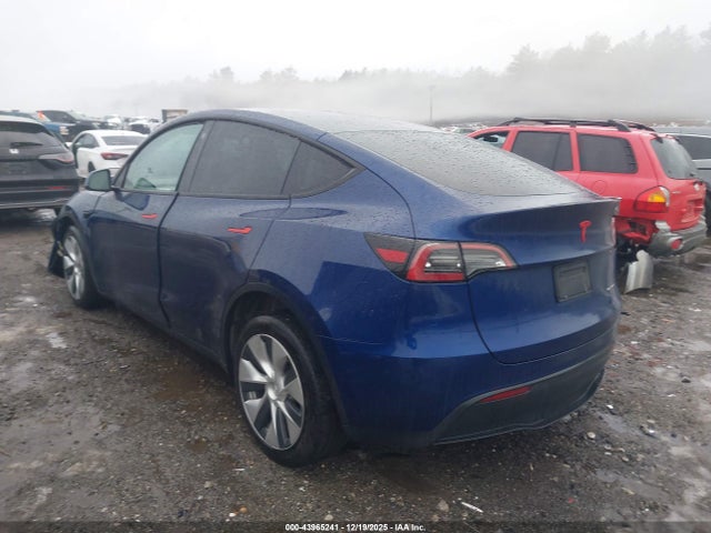 2023 TESLA MODEL Y 7SAYGDEE4PF684785 Photo 2