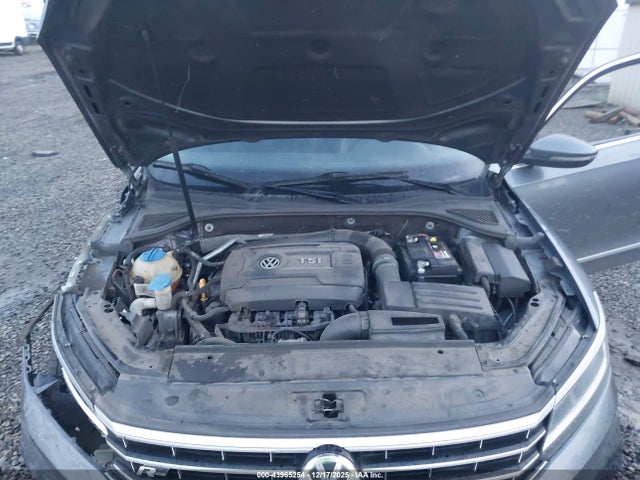 1VWDT7A32HC059200 Volkswagen Passat 1.8t R-line
