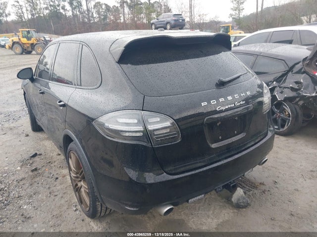 2014 PORSCHE CAYENNE WP1AC2A25ELA81010 Photo 2
