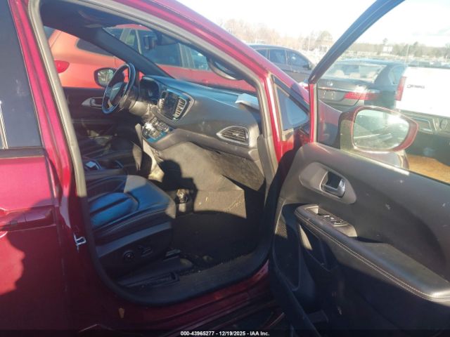 2018 CHRYSLER PACIFICA 2C4RC1BG5JR172109 Photo 4