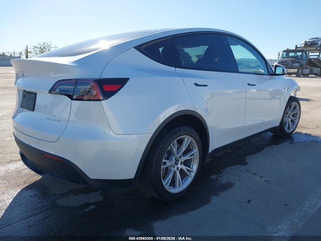 2023 TESLA MODEL Y 7SAYGDEE2PA123417 Photo 3