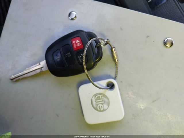 2018 TOYOTA RAV4 2T3BFREV5JW762057 Photo 10