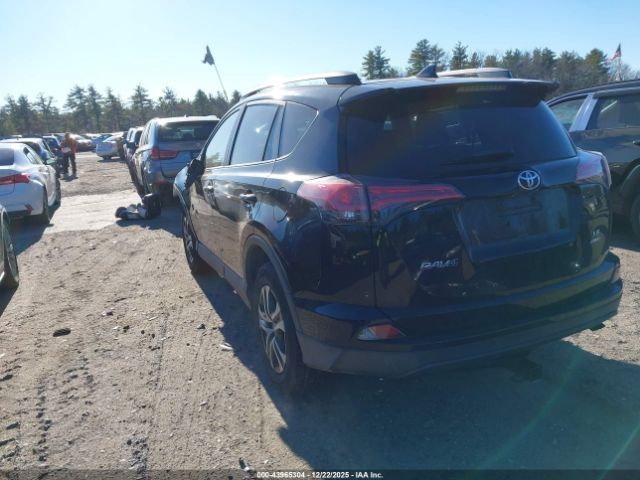 2018 TOYOTA RAV4 2T3BFREV5JW762057 Photo 2