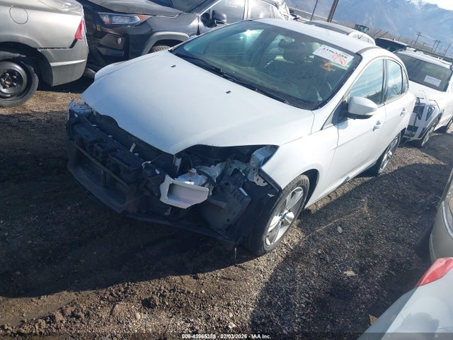 Ford FOCUS SE 2014 1FADP3F26EL414810 Image 2