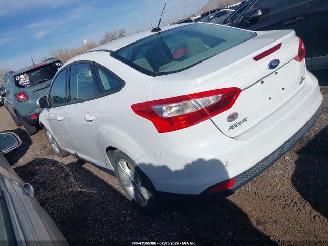 Ford FOCUS SE 2014 1FADP3F26EL414810 Image 3