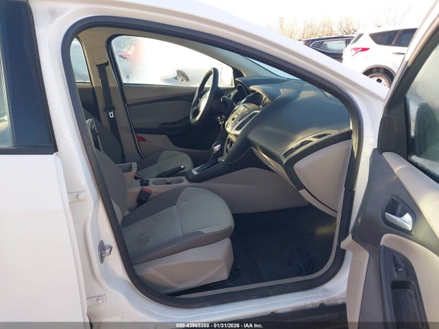 Ford FOCUS SE 2014 1FADP3F26EL414810 Image 5