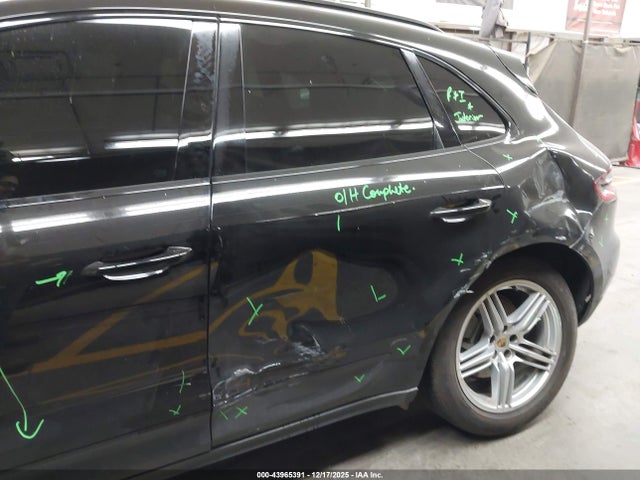 2015 PORSCHE MACAN WP1AB2A51FLB64609 Photo 5