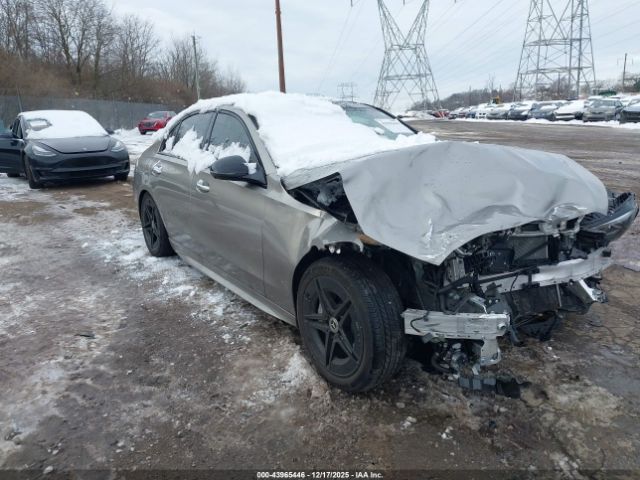 2022 MERCEDES-BENZ C 300 W1KAF4HB8NR060097