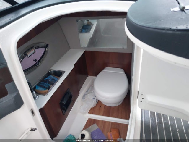Chaparral Boat &amp; Trailer 2019 FGBZ0177K819 Image 12