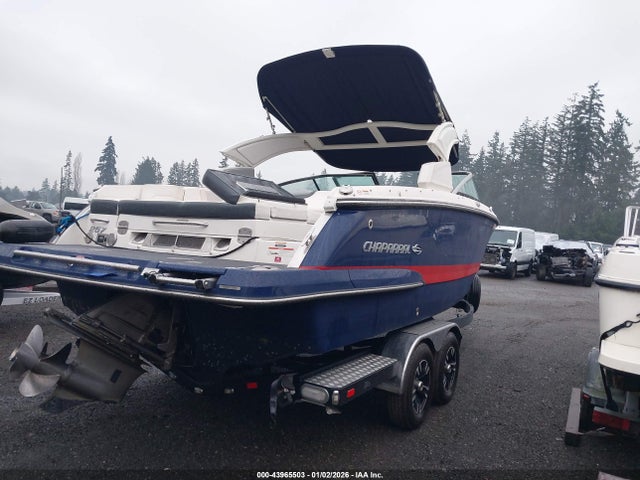 Chaparral Boat &amp; Trailer 2019 FGBZ0177K819 Image 4