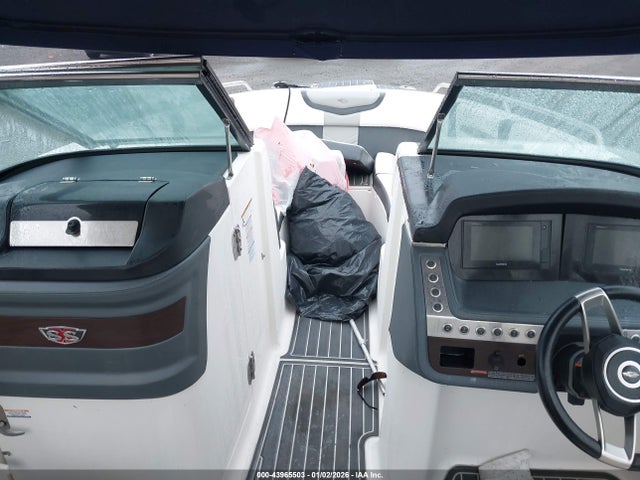 Chaparral Boat &amp; Trailer 2019 FGBZ0177K819 Image 5