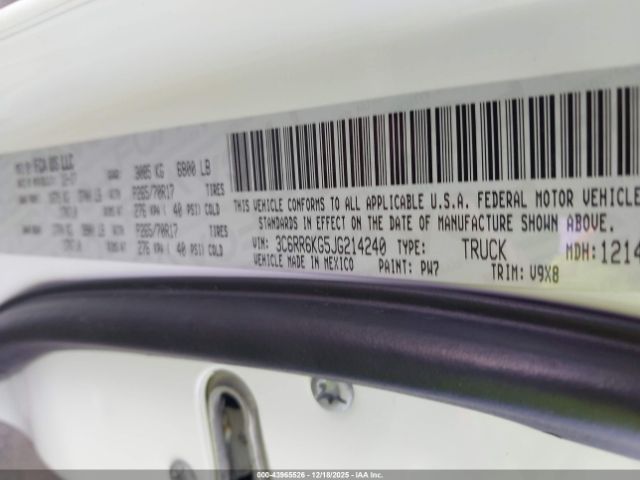 2018 RAM 1500 3C6RR6KG5JG214240 Photo 8