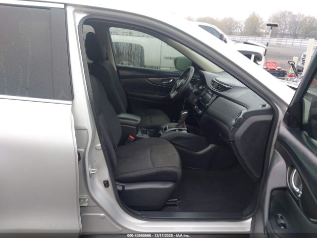 2019 NISSAN ROGUE 5N1AT2MTXKC784910 Photo 4