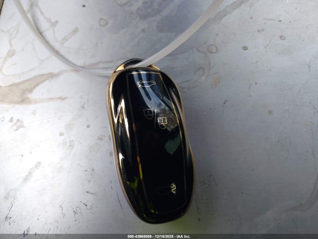 2014 TESLA MODEL S 5YJSA1H16EFP56370 Photo 10