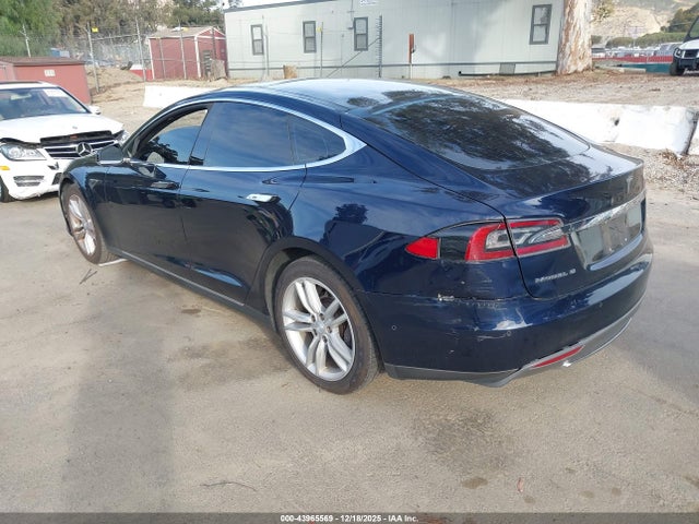 2014 TESLA MODEL S 5YJSA1H16EFP56370 Photo 2
