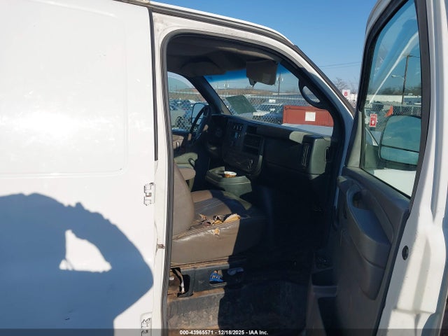 2013 CHEVROLET EXPRESS 2500 1GCWGGFA8D1158360 Photo 4