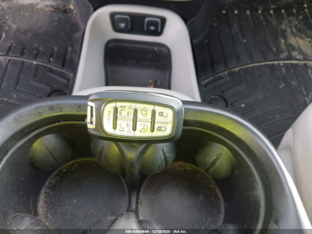 2018 CHRYSLER PACIFICA HYBRID 2C4RC1N78JR131095 Photo 10