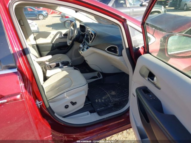 2018 CHRYSLER PACIFICA HYBRID 2C4RC1N78JR131095 Photo 4