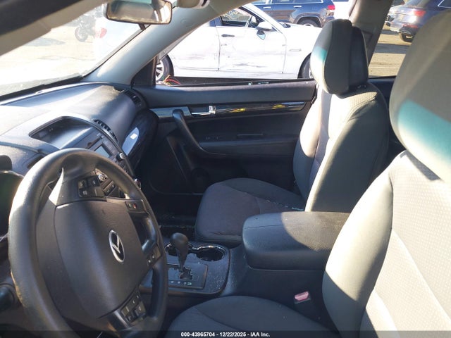 Продаж на аукціоні авто 2012 Kia Sorento Lx, vin: 5XYKT3A18CG195501, номер лоту: 43965704