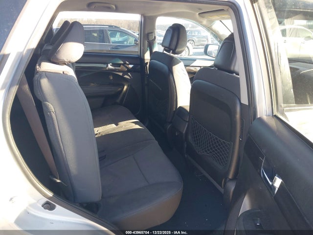 Продаж на аукціоні авто 2012 Kia Sorento Lx, vin: 5XYKT3A18CG195501, номер лоту: 43965704