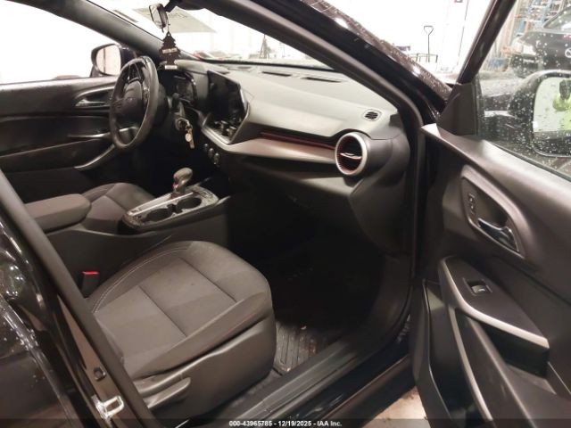 2025 CHEVROLET TRAX KL77LGEP6SC293468 Photo 4