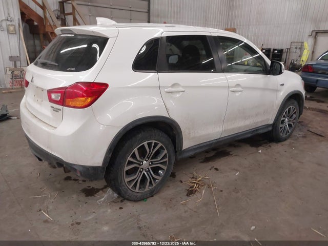 2017 MITSUBISHI OUTLANDER SPORT JA4AR3AU8HZ070389 Photo 3