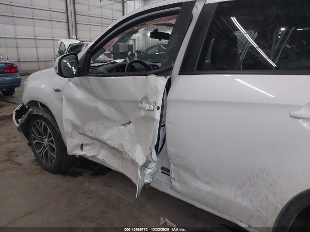 2017 MITSUBISHI OUTLANDER SPORT JA4AR3AU8HZ070389 Photo 5