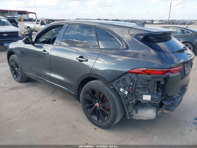 2023 JAGUAR F-PACE SADCJ2EX8PA705374 Photo 2
